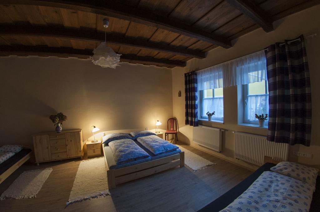 Slovacka Chalupa Strážnice Ruang foto